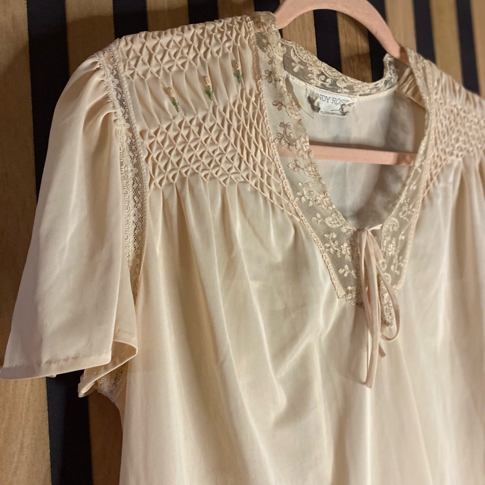 Judy Ross Cream Lace-Trim Smocked Shoulder Chemise